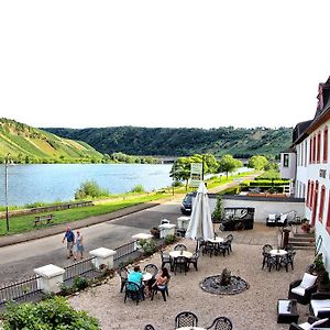 Hotel- Weingut- Moselloreley